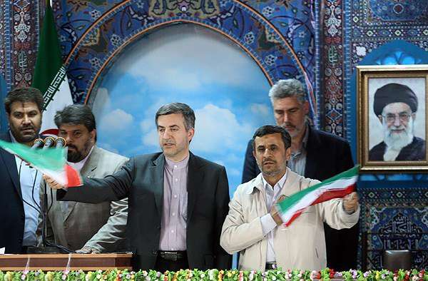 آقای احمدی نژاد! چه کسانی داد و بیداد می کنند؟