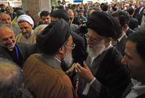 دیدار مسئولان‌ نظام و میهمانان خارجی کنفرانس وحدت اسلامی با رهبر  <img src="/images/picture_icon.gif" width="16" height="13" border="0" align="top">