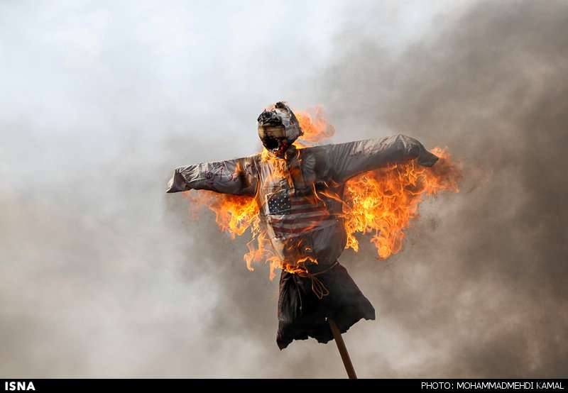 راهپیمایی ۱۳ آبان