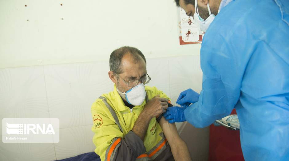 تزریق واکسن کرونا برای پاکبانان هرمزگان
