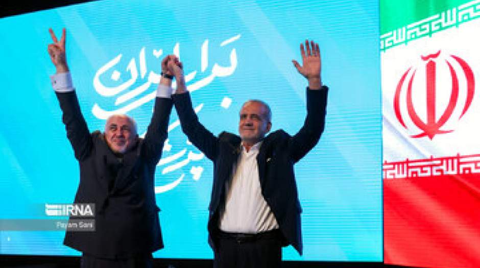 ظریف خطاب به مردم ایران: نگذاریم کاسبان تحریم و دلواپسان ما را گرفتار کنند