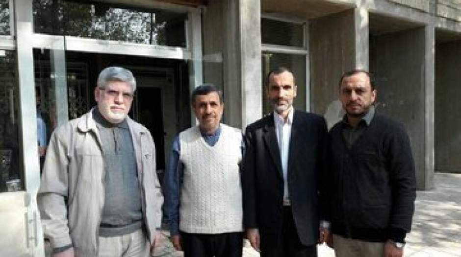 پاسخ عجیب جوانفکر به علت غیبت احمدی نژاد در مراسم تنفیذ پزشکیان