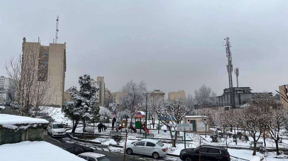 بارش برف و باران در این ۸ استان و تداوم آلودگی هوا در کلانشهرها